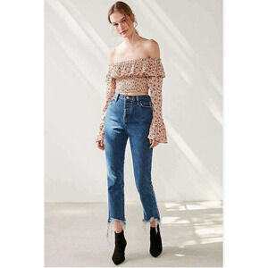 Kimchi Blue UO Kimora Smocked Ruffle Off-The-Shoulder Crop Top Flare Sle…